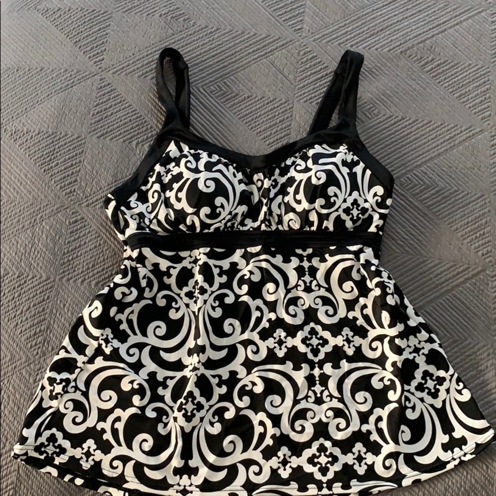 Caribbean Joe V-neck Tankini top-NWOT